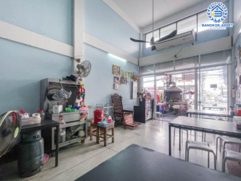 *****อาคารพาณิชย์มือสองย่านนนทบุรี ม.เรวดี60 รัตนาธิเบศร์ เนื้อที่กว้างขวางมากถึง 17 ตร.ว. ฟังก์ชัน 2 ห้องนอน 2 ห้องน้ำ ที่จอดรถ 1 คัน พื้นที่ใช้สอยเยอะ ทำเลอยู่อาศัยเหมาะกับทำการค้า ใกล้รถไฟฟ้าสายสีม่วง "สถานีบางกระสอ" จองเลย!